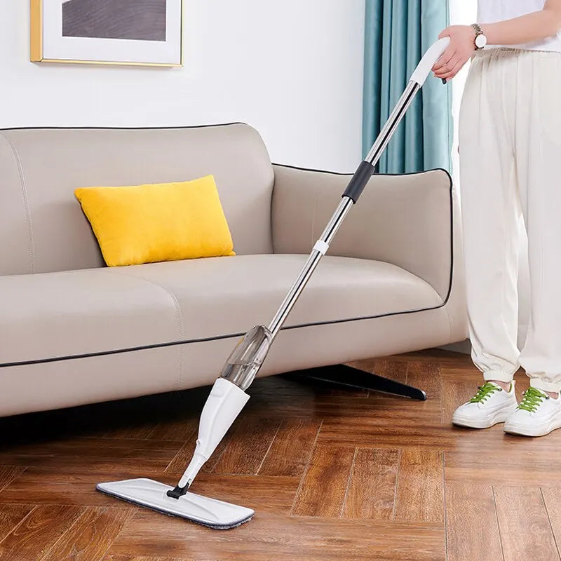 ممسحة ذات رشاش أتوماتيكي للماء يدور بزاوية 180 درجة